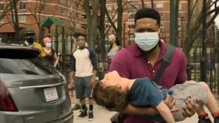 医生救下被反锁车内的男孩，却发现是同事的孩子