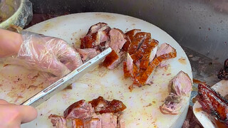 Roast duck noodles at a roadside stall in Nanning for 6 yuan a portion