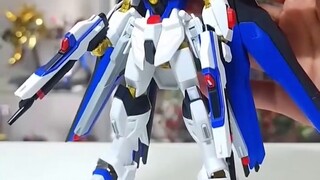 Extra Extra Strike Freedom đổi chiếc ba lô Strike Freedom cũ lấy HGCE và khôi phục nó về phong cách 