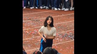 [Funny compilation] The girl at the sports meeting is amazing