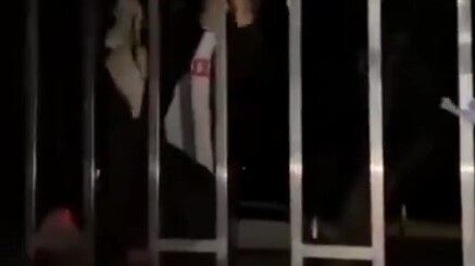 Sialan, skill gue tinggi, berani banget, gerakannya mantap!