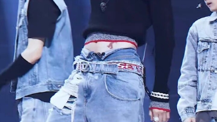 [Taeyong] Naturally Seductive! Curly Hair, Low-Rise Pants – Sweetheart Rose’s ‘Ay-Yo’ Stage