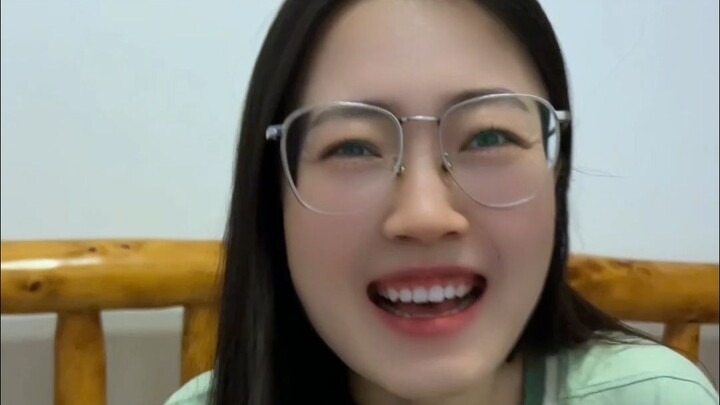 Have you ever seen a turtle shaking its head? 😂😂😂