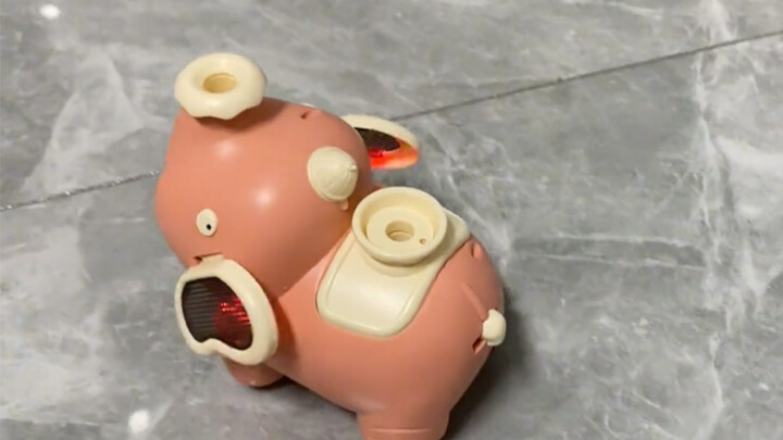 Mainan gajah terbang kecil ini bisa dibilang benar-benar luar biasa di dunia mainan secara keseluruh