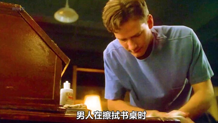 Người đàn ông mua chiếc bàn cổ, vô tình nhận được lá thư của một cô gái trăm năm trước: “Tình yêu” –