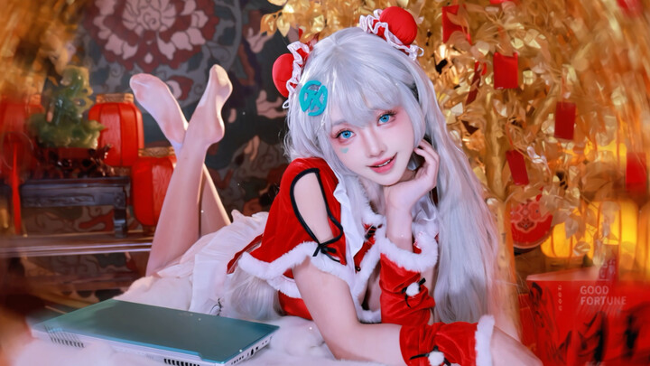 Which of these two new outfits is sweeter?