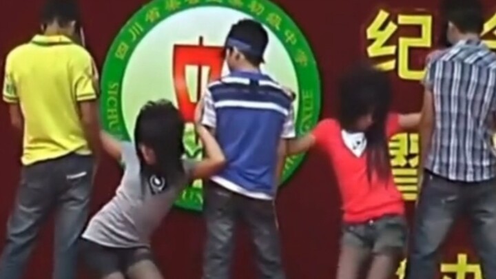 More than ten years ago, the non-mainstream campus dance, looking at the dance of that time now is a