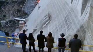 史诗级灾难，洪水决堤大坝，十几万人口命悬一线！