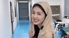Teman baik, kakak sangat seksi, aku tidak bisa berbuat apa-apa! Rusa Putih berbaju besi, protagonis