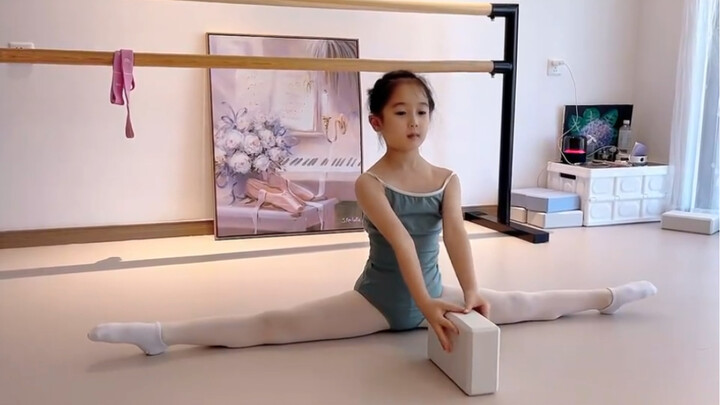 少儿芭蕾 ｜ 胯根软开及髋关节灵活度练习