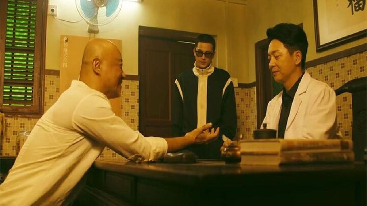 Để mật thám chứng minh mình là chuyên gia về tiền giả, ông trùm xã hội đen lại nghĩ ra cách này!