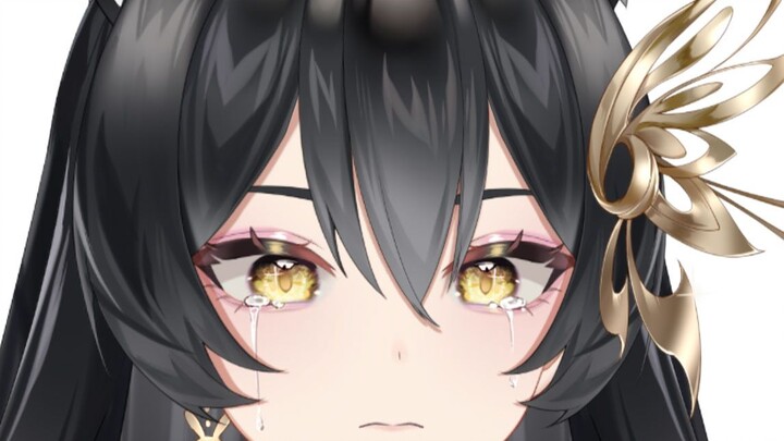 当你摸猫的时候突然打她一下