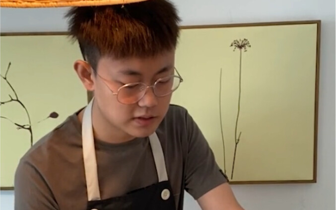 Selamat datang di restoran "Semuanya demi kebaikanmu"!