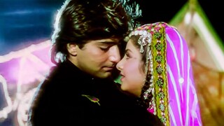 Tujhe Na Dekhu Toh Chain | Divya | Kumar Sanu, Alka Yagnik| Kahin Mujhe Pyaar | Hindi Song