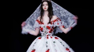 【عالي الحلاوة】 الزهور تلتفّ: تنورة الفتاة تُزهر في عزّ الصيف~