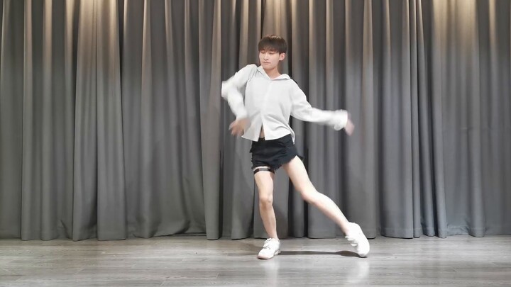 ☆You are the most important☆ Freshman boys energetically dance to the theme song of Produce Camp 202