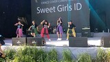 [FANCAM] SG ID at Jakarta Fair Cosplay , band and idol festival