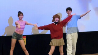 Bercosplay sebagai Haibara Ai dan menari di pesta nonton film Conan bersama ratusan orang!