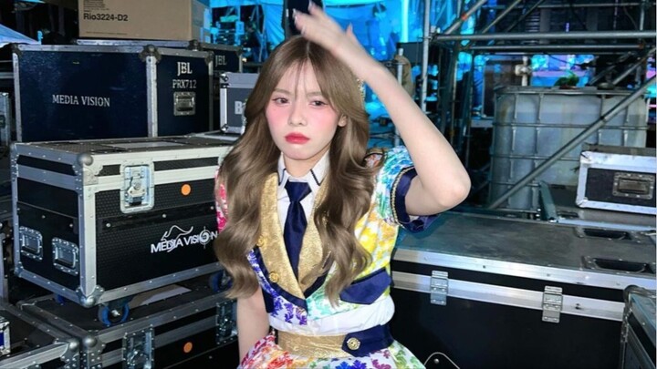 คนที่ใจฝันว่าใช่ เมื่อไหร่จะมา - ตั๊กแตน ซลดา [OFFICIAL Karaoke]