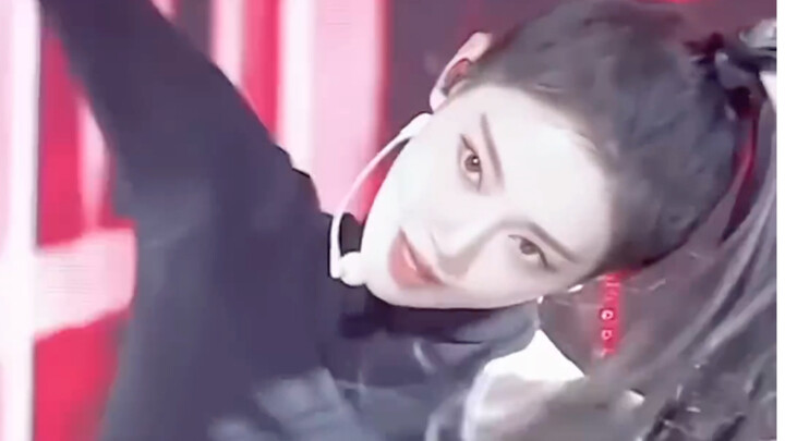 Yi-Zo Ning live performance | Whiplash comeback stage with a high ponytail