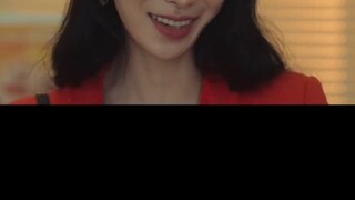 The buy one get one free thing is really funny. It's a bit out of place to see Yeonjin and Yeojeong