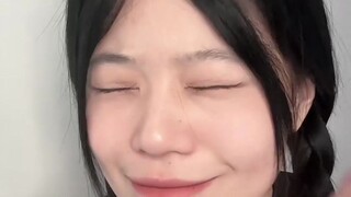 น้องสาวช่วยน้องชายคุยเรื่องสถานการณ์ปัจจุบัน