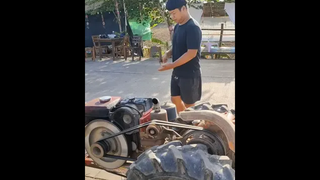ประธานกับรถเปิดประทุน