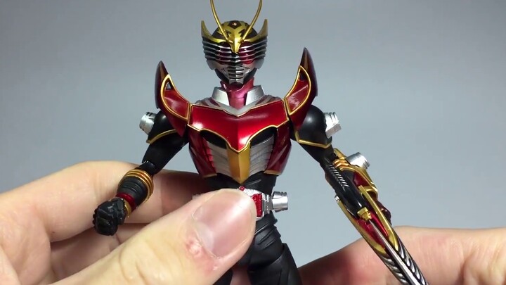 [Hands-on Review] Super conscientious old body! Bandai SHF Kamen Rider Ryuki Series - Survival Ryuki