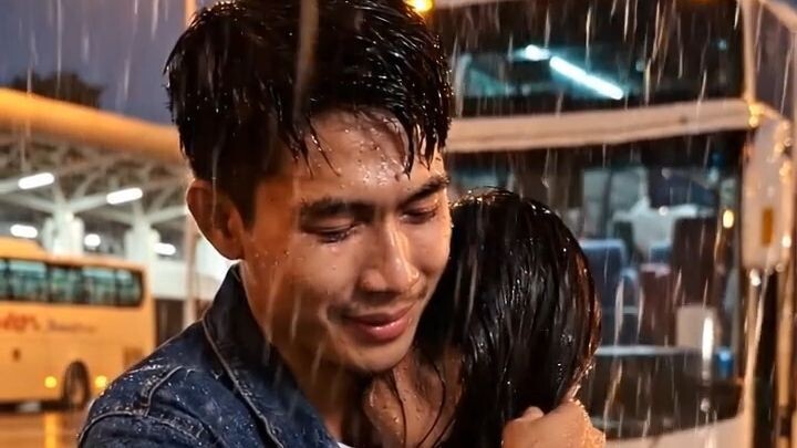 “Close-up_emotional_VEO3_scene,_หญิงสาวนั่งริมหน้าต่างรถทัวร์_202605161233