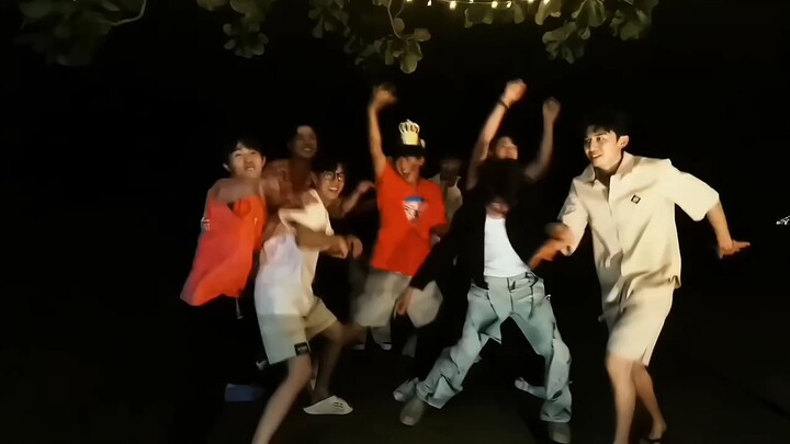 Ten days of hard work to celebrate Zhuo Yuan's birthday together, poor Chenber was absent again