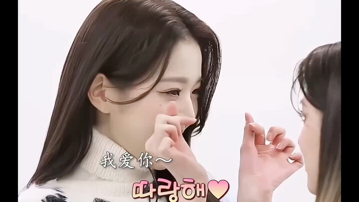 Siapa yang bisa menghindar dari tatapan penuh rasa cinta seorang wanita cantik, “Zhang Yuanying”