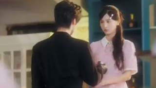 Tak sengaja masuk ke komik Mary Sue jadul, aku justru disukai oleh empat tokoh utama