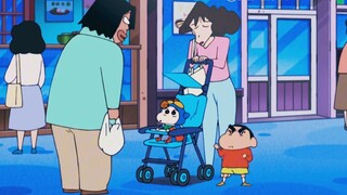 In Crayon Shin-chan: Shin-chan is jealous of the Ultraman baby clothes that his grandfather gave to 