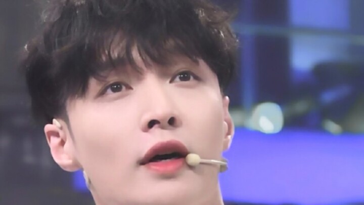[Zhang Yixing] Zhang Yixing is the very embodiment of gentleness.