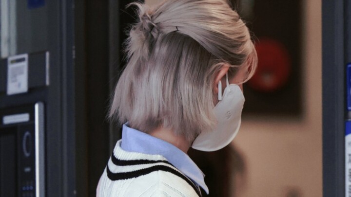 Tahu kalau tren gigit gigi acak sangat populer, tapi nggak nyangka bakal seheboh ini! Kumpulan imita