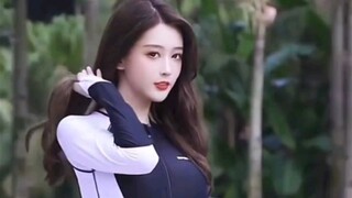 泳装美女2.0来了 这次更性感更有气势 "泳衣美女
