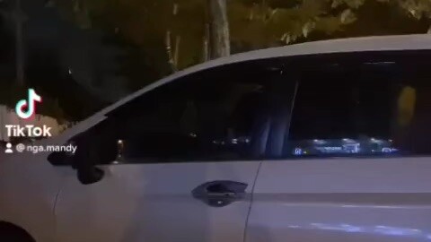 vui vẻ tý