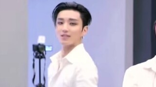救命！他怎么可以这么呆，我真的要被笑死了