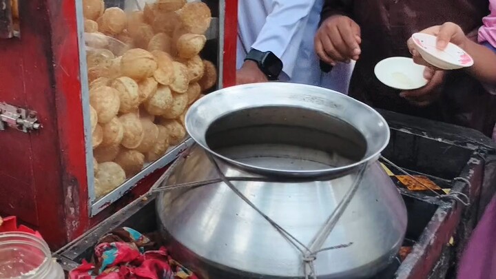 পুরুষরা ও ফুসকা খায় 🙄 ভাইরাল পানিপুরি খাওয়া জন্য কি করছে