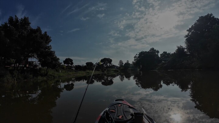 ล่องเรือในคลองครั้งแรก บางปลาร้า สมชื่อนี้จริงๆ เอาซะแขนร้าไปเลย