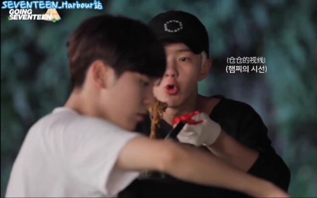 【seventeen】Kwon Hoshi dengan sepasang tangannya memberi makan 12 orang