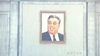 90º aniversário do grande Líder camarada Kim Il Sung (documentário)