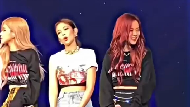 Kim Ji-soo: A little bit big and a little bit small