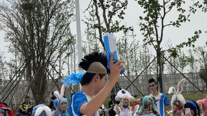 A passionate green field appeared in the desert