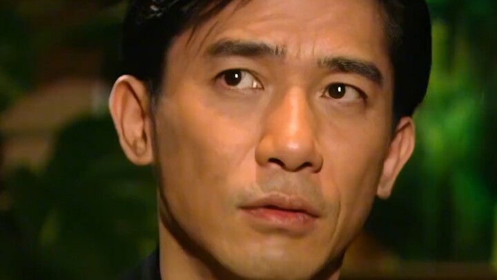 “Đôi mắt trong trẻo, điển hình của người có kiểu gắn bó tránh né!”