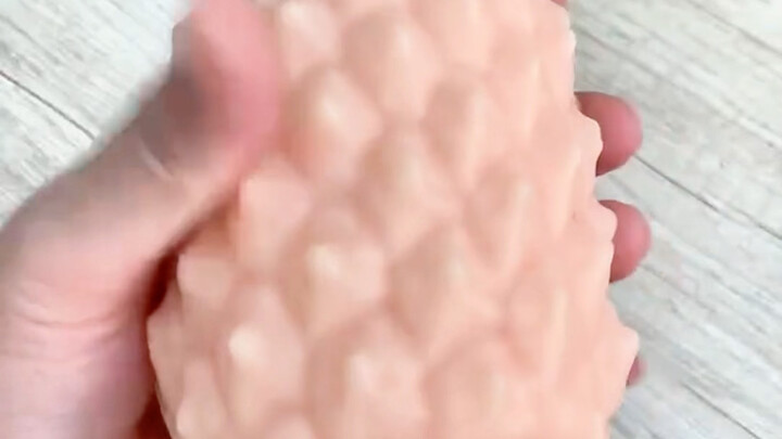 Mainan Tekan Tekan Nanas Penghilang Stres