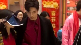 一些活动后台花絮合集 ! 这个男人为什么连走路都这么有魅力啊？走路带风的男人 !