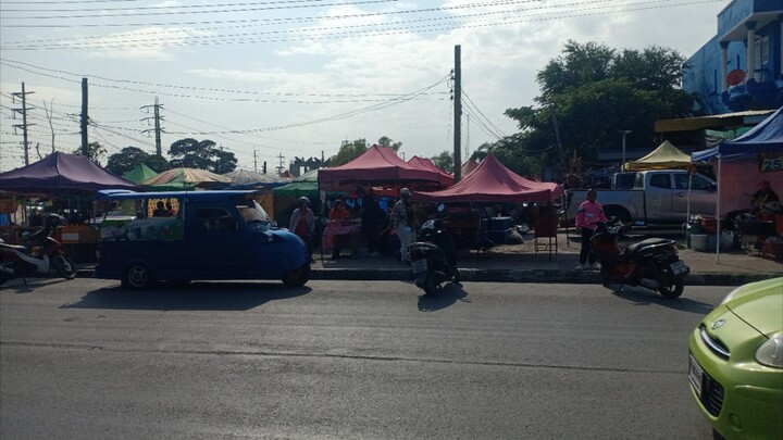 เยี่ยมชมตลาดนัดเสนาขายอาหารทุกวันอังคารศุกร์เสาร์อาทิตย์