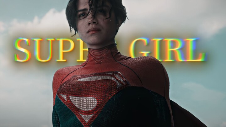 “Versi Super Girl ini memang ganteng, kan”