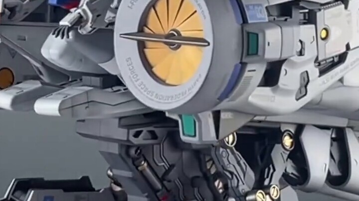 Kulkas besar 1,2m GP03D Gundam